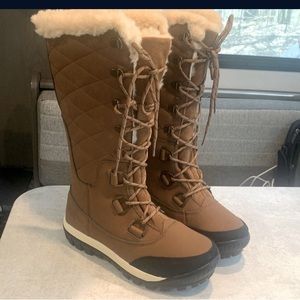 Brand new Women’s BearPaw waterproof winter/snow boots